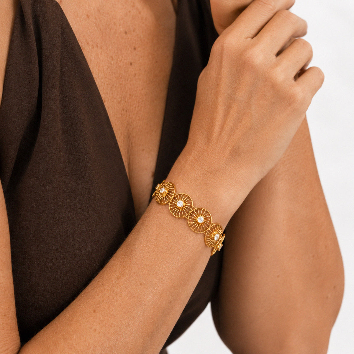 Pulseira Roda de Fiandeira em Prata Dourada