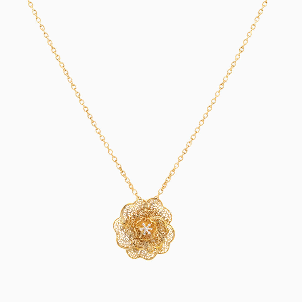Colar Flor em Prata Dourada